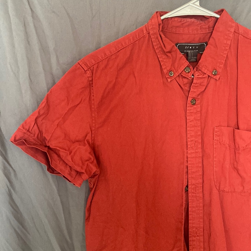 Short sleeve button down